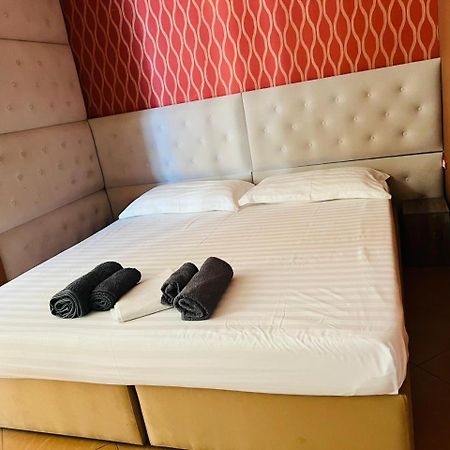 Inn Hotel Shkallnur Ngoại thất bức ảnh