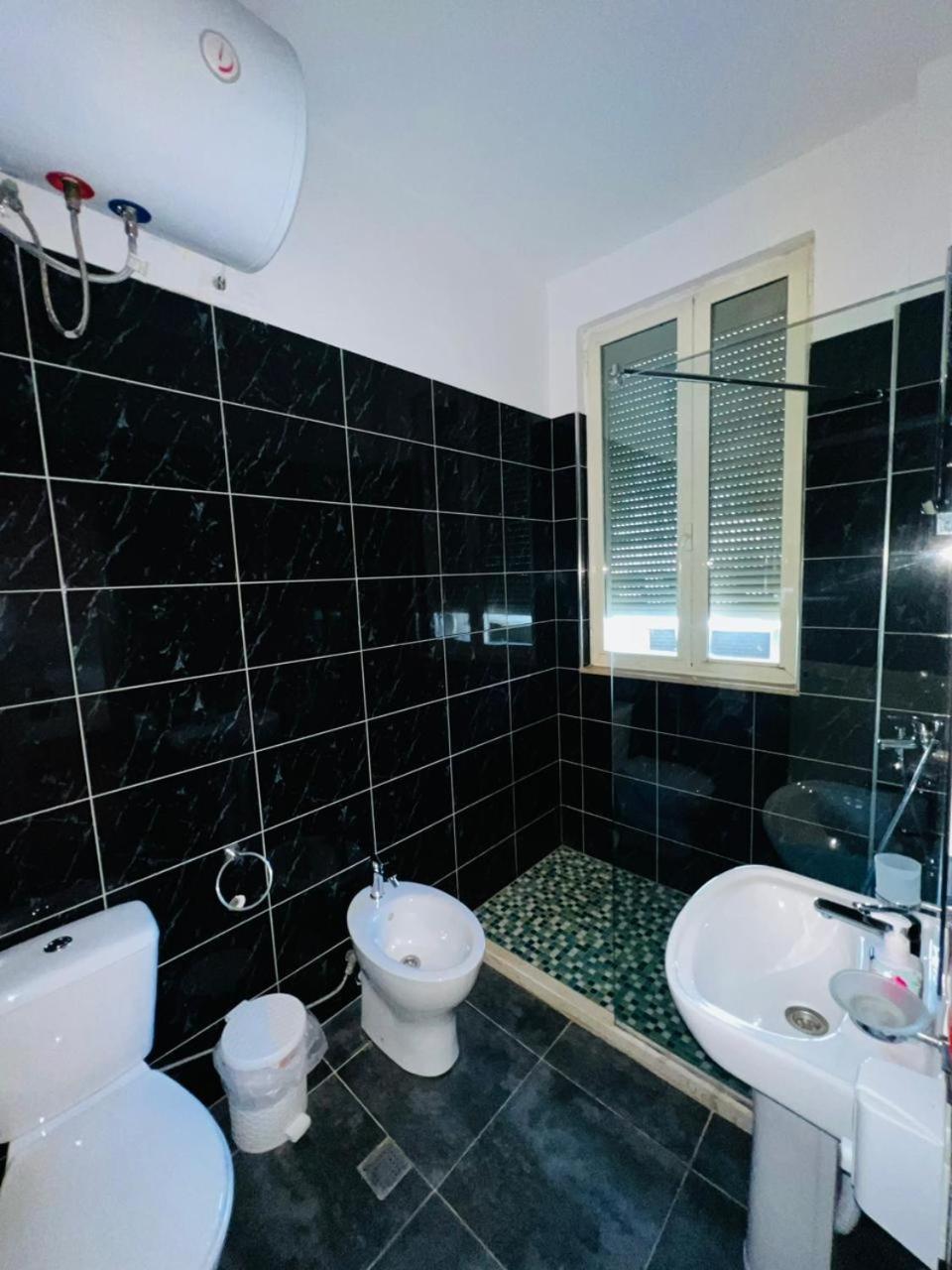 Inn Hotel Shkallnur Ngoại thất bức ảnh