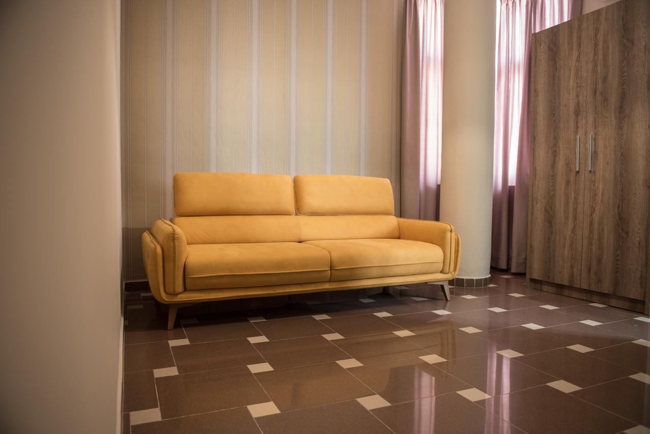 Inn Hotel Shkallnur Ngoại thất bức ảnh